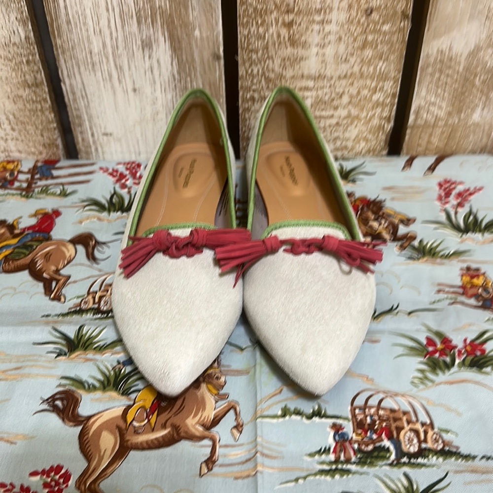 Hush Puppies Pointed Toe with Red Tassels Slip on Loafers